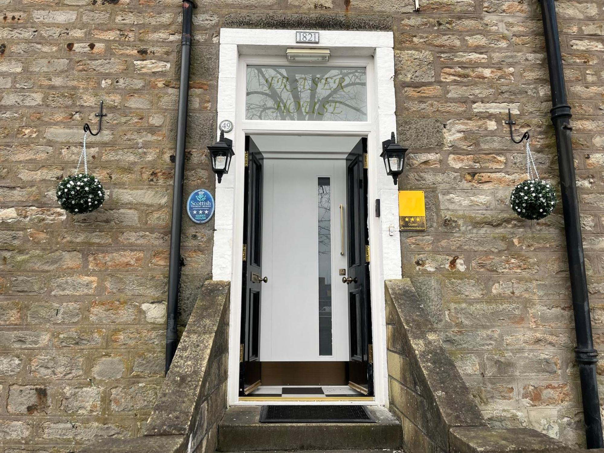 Fraser House Inverness Bagian luar foto