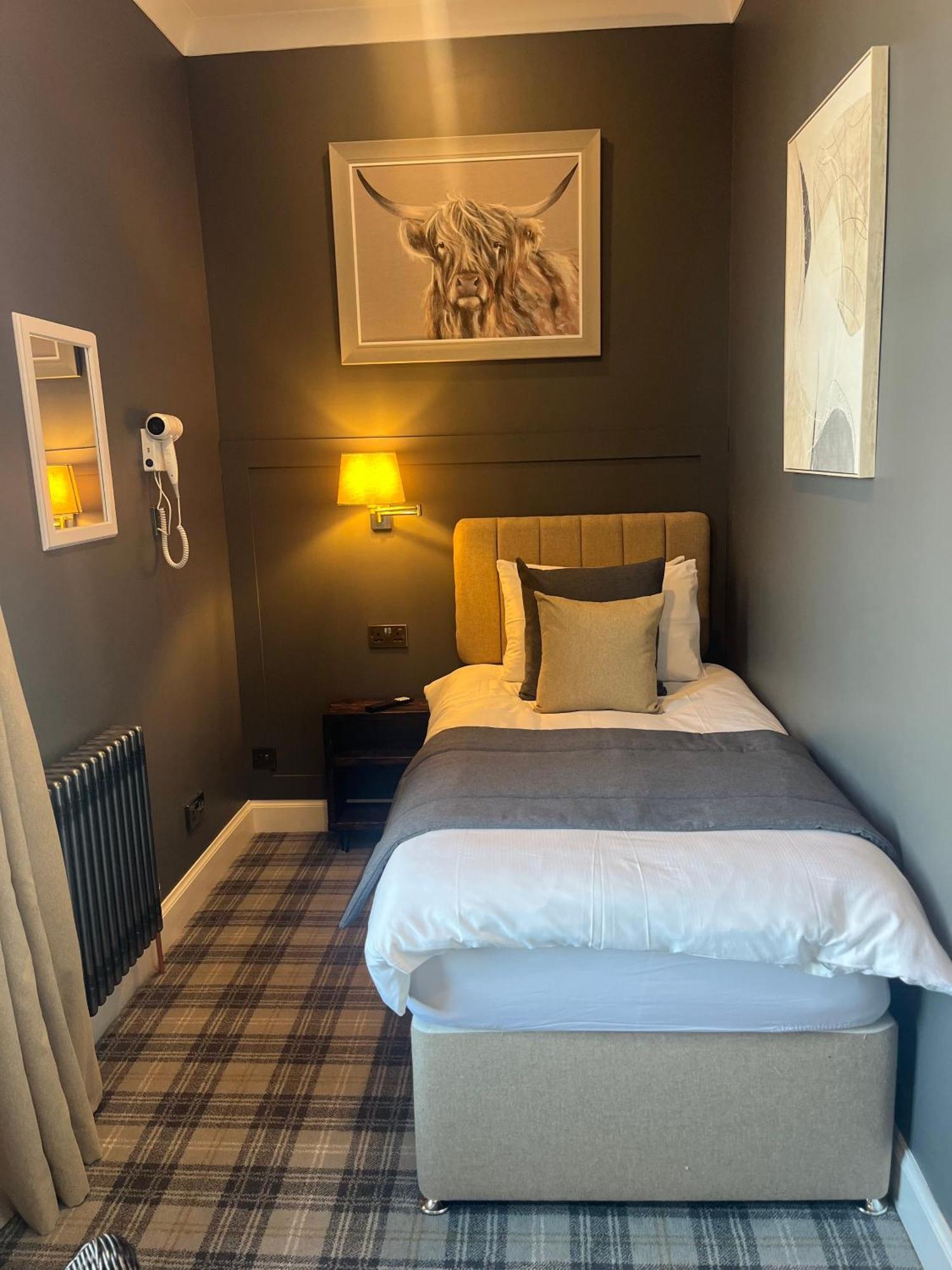 Fraser House Inverness Bagian luar foto